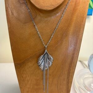 Elegant Silver Leaf Fringe Pendant Necklace